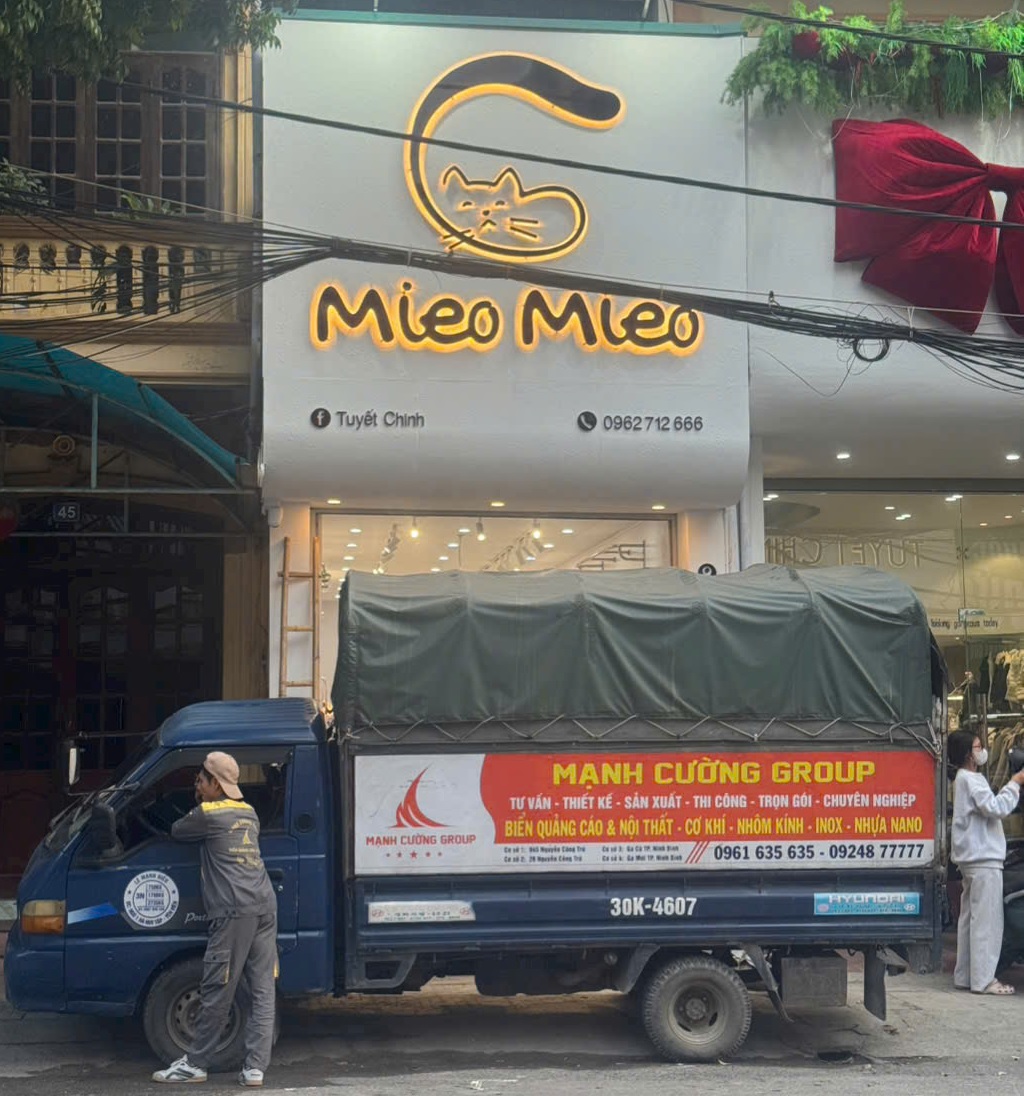 Top mẫu làm biển hiệu công ty Hoa Lư Ninh Bình đẹp và ấn tượng 2 Biển hiệu đèn LED – hộp đèn nổi bật ban đêm