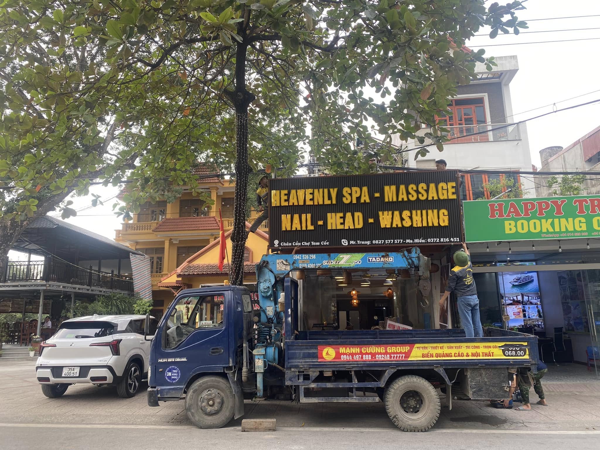 Bí quyết thiết kế biển hiệu quảng cáo Hoa Lư Ninh Bình nổi bật giữa phố đông 1 Bí quyết thiết kế biển hiệu quảng cáo Hoa Lư Ninh Bình nổi bật giữa phố đông