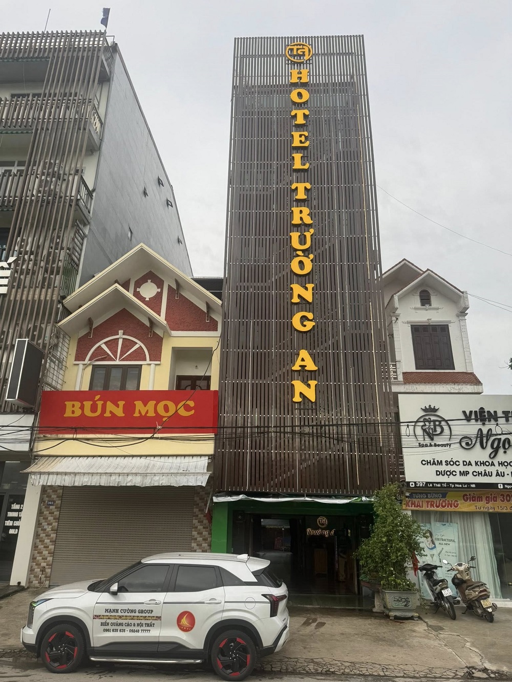 Xu hướng thiết kế biển quảng cáo Ninh Bình nổi bật cả ngày lẫn đêm 3 các mẫu thiết kế biển quảng cáo Ninh Bình hiện nay có độ hoàn thiện cao, tăng tính thẩm mỹ và tuổi thọ sử dụng.