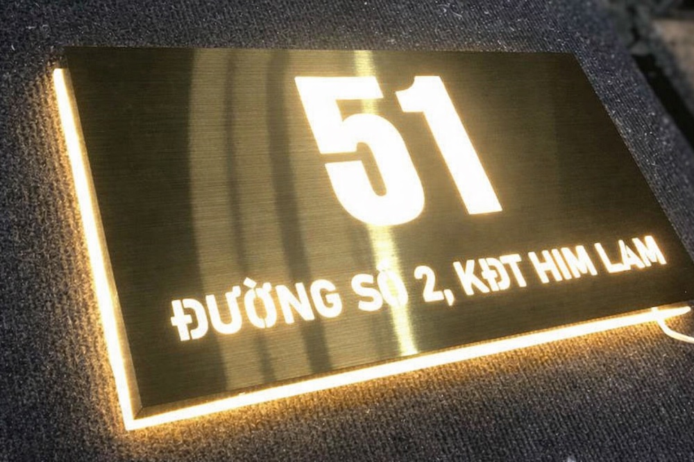Các mẫu biển quảng cáo Hoa Lư Ninh Bình được ưa chuộng nhất 4 Biển quảng cáo Hoa Lư Ninh Bình Mica đèn LED