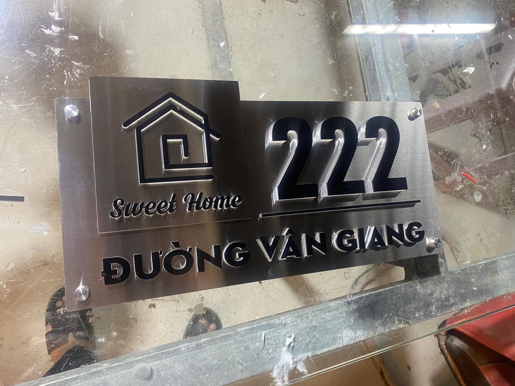Thi công biển quảng cáo Ninh Bình chuyên nghiệp – đẹp, bền, giá tốt 6 Biển chữ inox