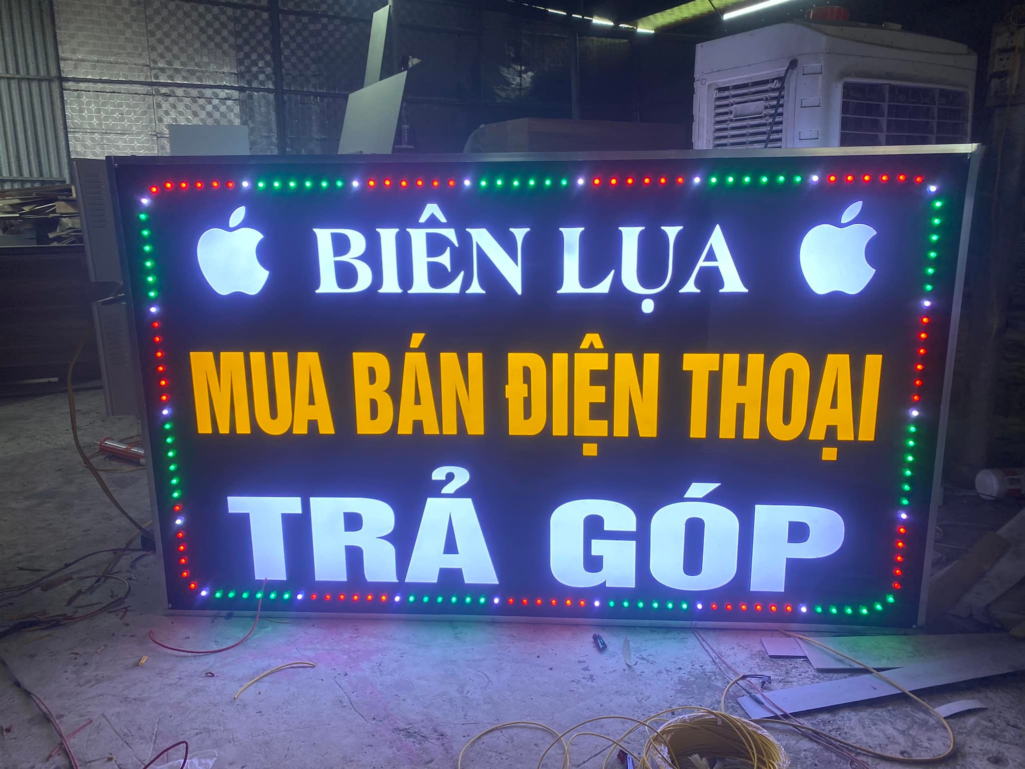 Mạnh Cường Group sẽ tư vấn cho khách hàng làm biển quảng cáo theo đúng mục tiêu sử dụng, vị trí lắp đặt và ngân sách hợp lý