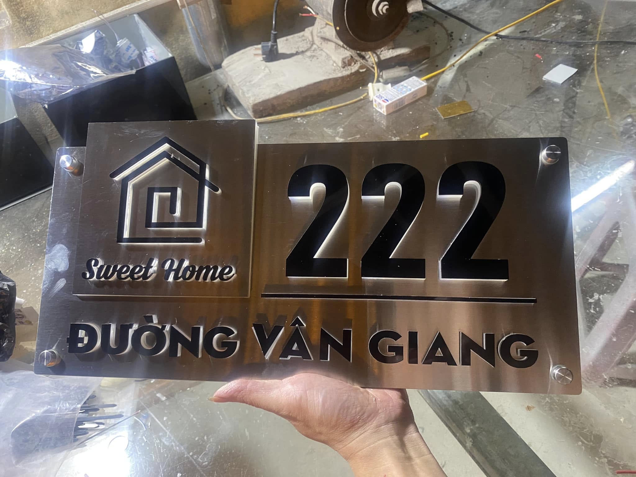 Đơn vị làm biển quảng cáo đẹp tại Ninh Bình uy tín, giá tốt 5 Biển inox ăn mòn