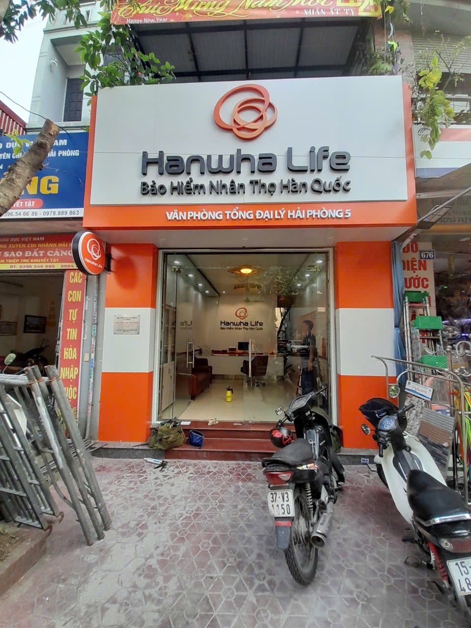 Làm biển hiệu công ty đẹp Ninh Bình theo yêu cầu, thi công nhanh chóng 1 Mạnh Cường Group làm biển hiệu công ty đẹp Ninh Bình theo yêu cầu, thi công nhanh chóng