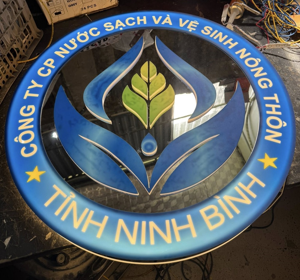 Biển hộp đèn siêu mỏng và màn hình LED điện tử được thi công bởi Mạnh Cường Group