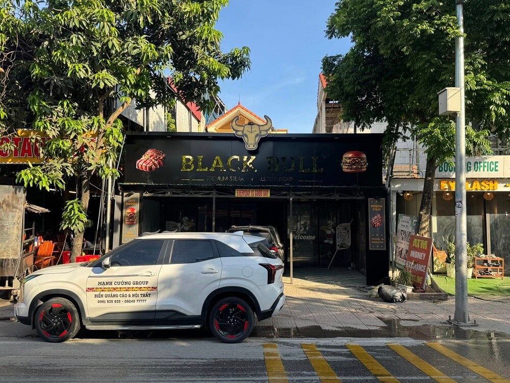 Công trình làm biển quảng cáo Ninh Bình cho nhà hàng sang trọng được thực hiện bởi Mạnh Cường Group.