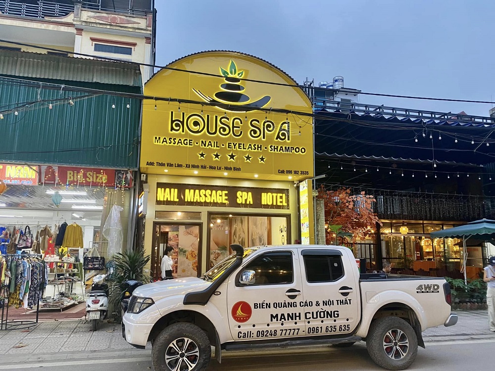 Nên lựa chọn đơn vị thi công biển quảng cáo giá rẻ Ninh Bình uy tín giúp bạn tối ưu chi phí nhưng vẫn đảm bảo tính thẩm mỹ và độ bền của công trình