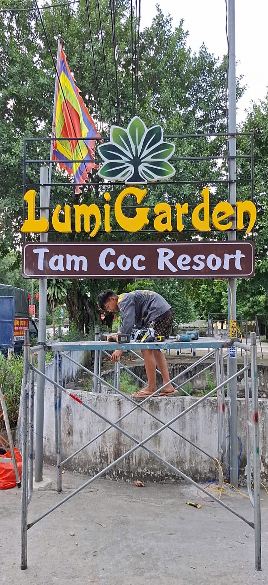 Mạnh Cường Group thiết kế biển quảng cáo homestay Ninh Bình cho khách đơn giản đẹp tiết kiệm chi phí