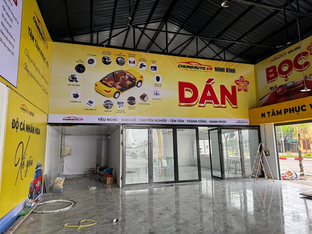 Làm biển quảng cáo Kim Sơn: Nên chọn chất liệu nào để sử dụng lâu dài? 5 Làm biển quảng cáo Kim Sơn bằng biển bạt Hiflex