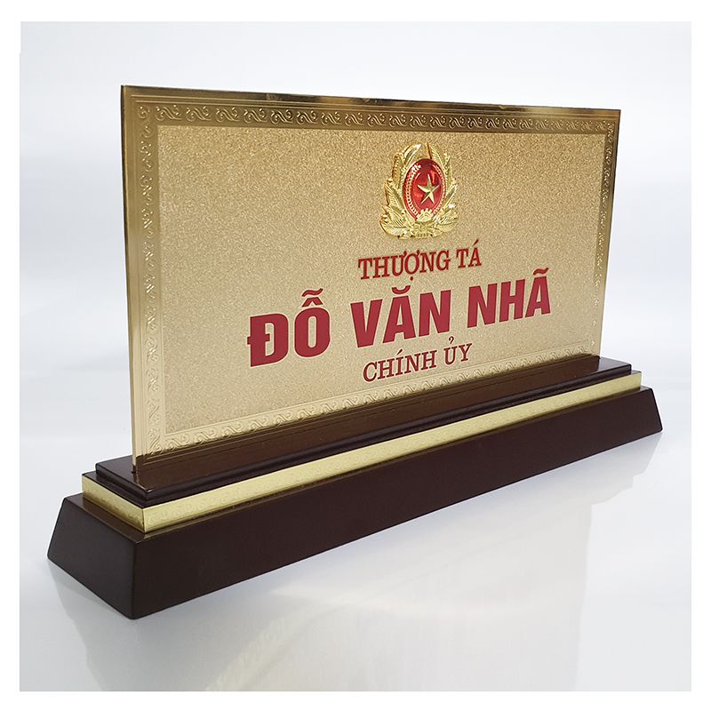 Mẫu biển đồng ăn mòn được thi công chuyên nghiệp tinh tế