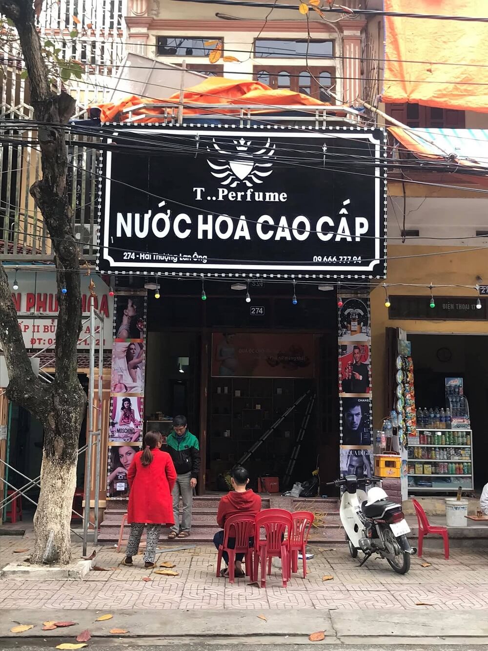 làm biển quảng cáo cửa hàng mỹ phẩm Ninh Bình
